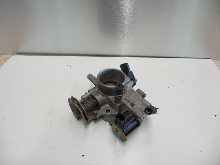 Boîtier accélérateur d'un Mazda 323 (323 BA 94-), -, 3 mois de garantie, Mazda, Utilisé