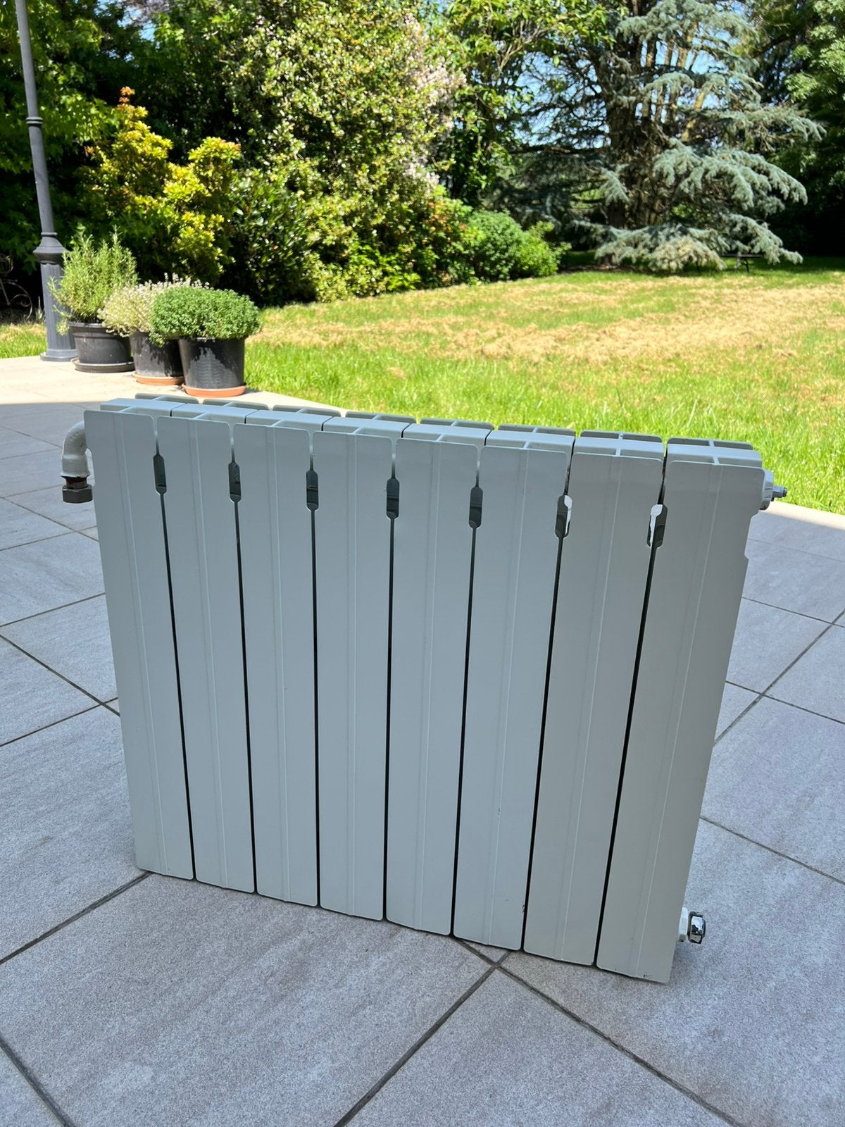 Radiateur 74 cm Long x 9,5cm large x 57,5 cm haut, Bricolage & Construction, Moins de 60 cm, Comme neuf, Enlèvement, Radiateur