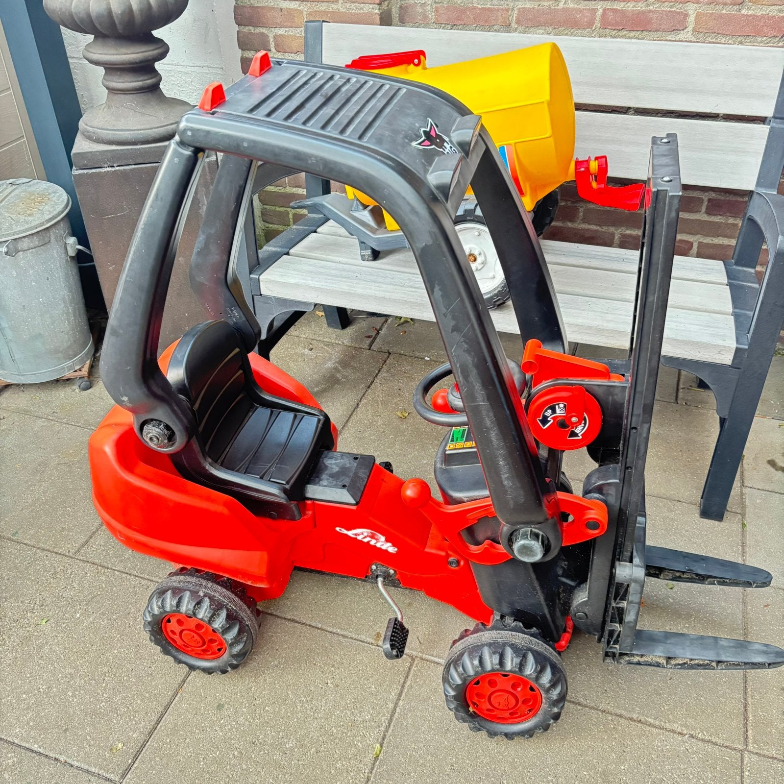 Heftruck linde met kar, Ophalen, Zo goed als nieuw