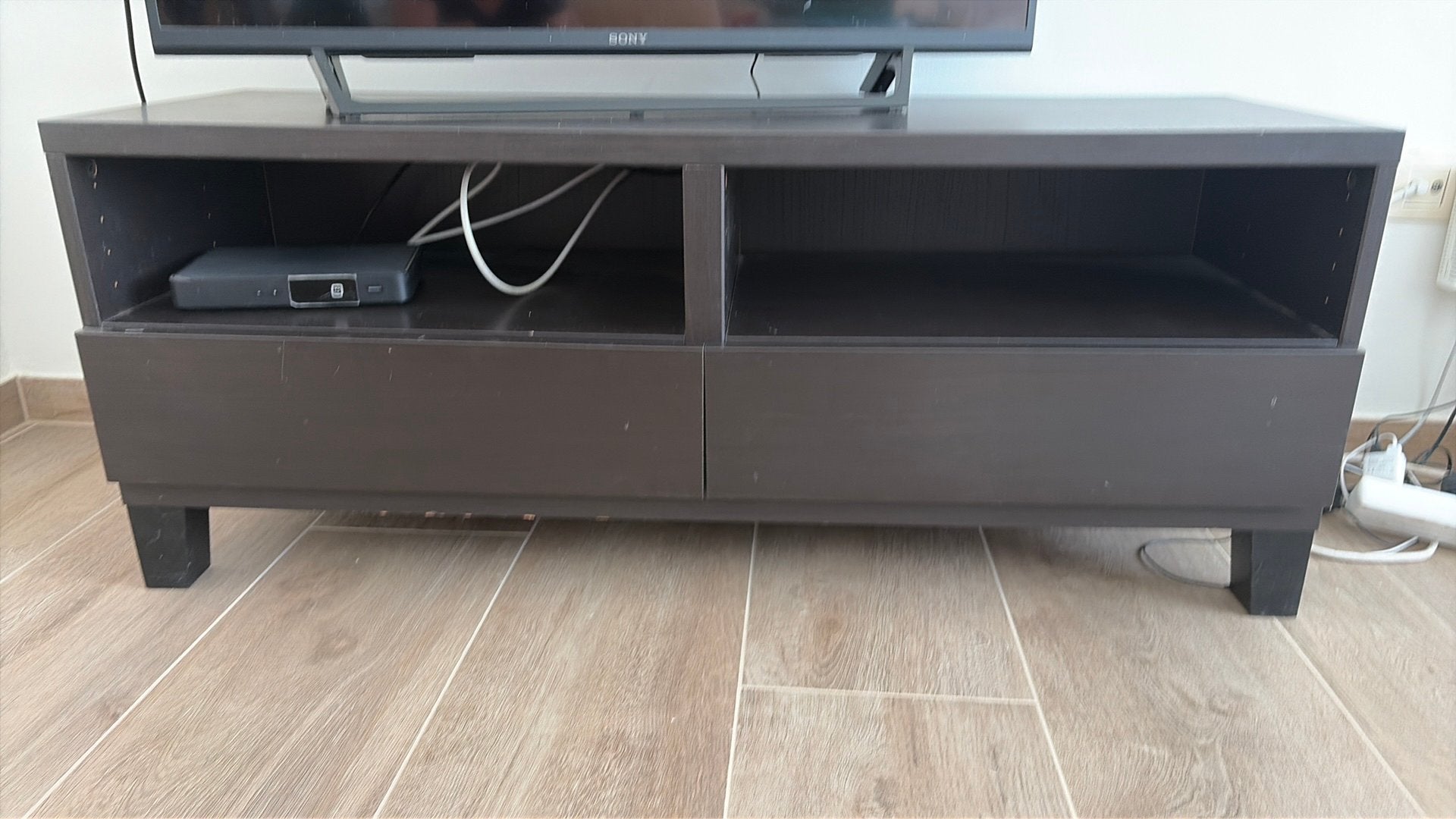 Zwart tv kastje Ikea, Ophalen, Zo goed als nieuw
