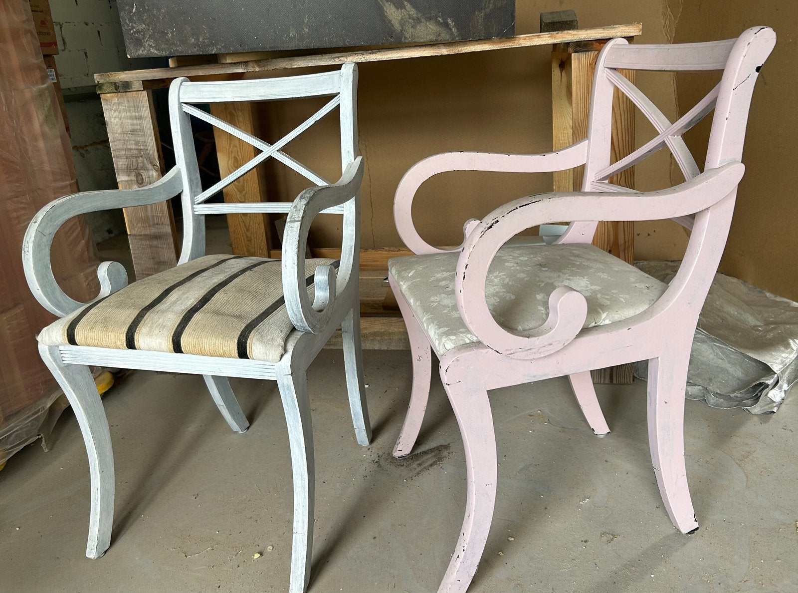 2 houten stoelen. à € 30.00, Maison & Meubles, Chaises, Autres couleurs, Deux, Enlèvement, Utilisé