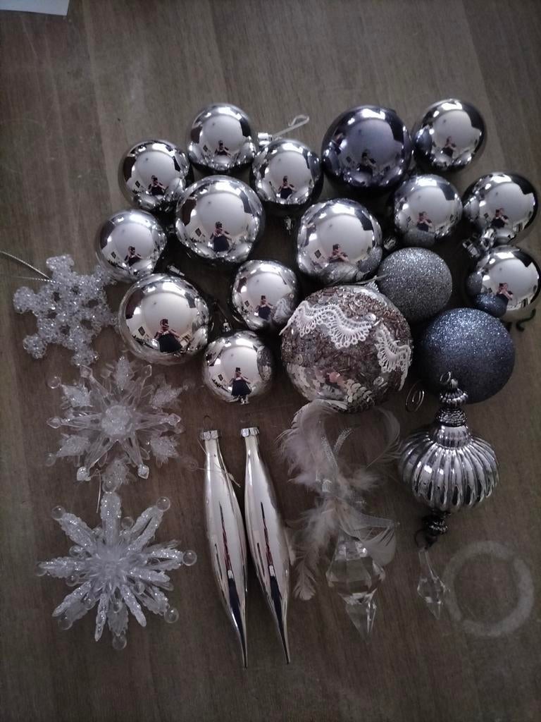 Set zilveren kerstballen en ornamenten, Ophalen of Verzenden