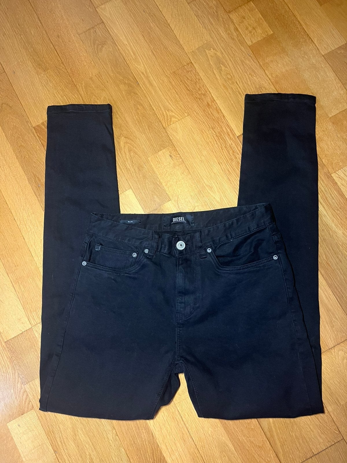 Diesel jeansbroek slim fit maat 28/32 zwart, Kleding | Heren, Broeken en Pantalons, Ophalen of Verzenden, Nieuw, Maat 46 (S) of kleiner