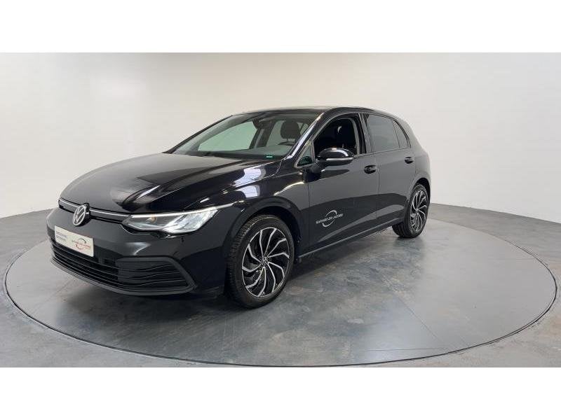 Volkswagen Golf VIII Life, Auto's, https://public.car-pass.be/vhr/d0b6fd2a-72cd-4812-8d71-78ba950aa2d3, Zwart, Bedrijf, Handgeschakeld