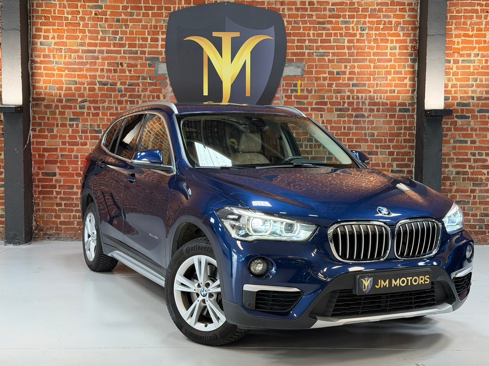 BMW X1 2.0i sDrive - Automatique - LED - 1er propriétaire, Autos, Achat, Entreprise, Entretenue par le concessionnaire, 5 portes
