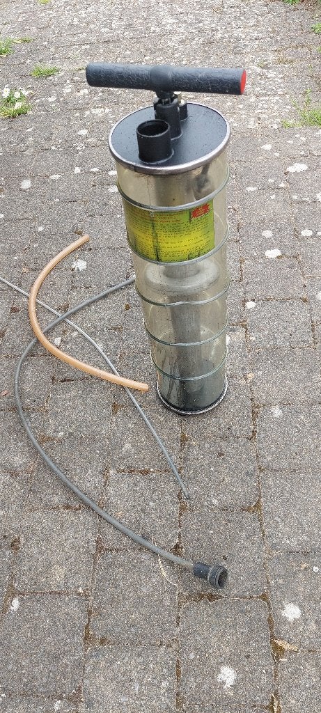 Olie-afzuigpomp / oliezuiger handbediend met slangen, Ophalen, Gebruikt