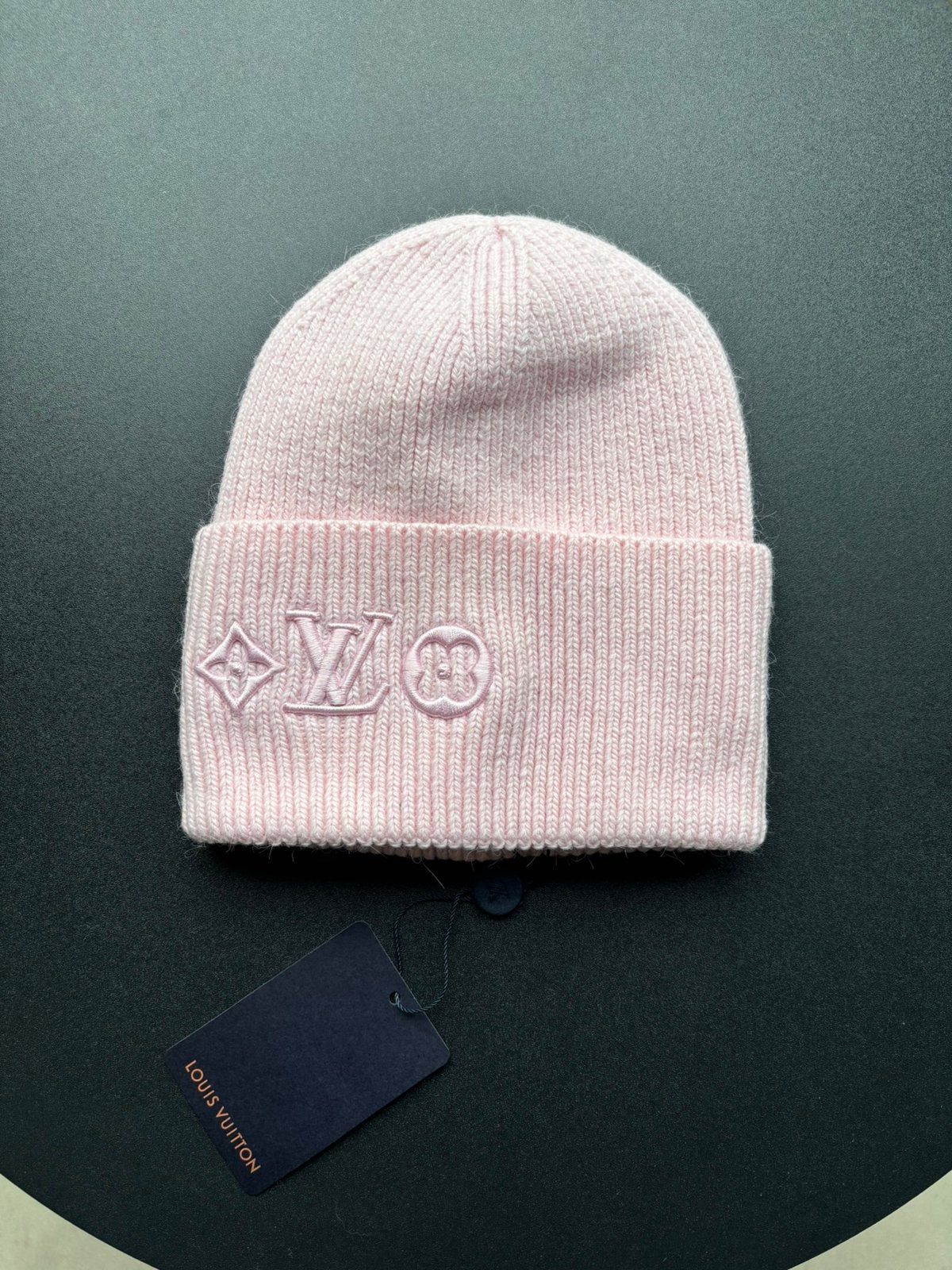 Louis Vuitton Muts Roos - Ongedragen, Ophalen of Verzenden, Nieuw, Muts