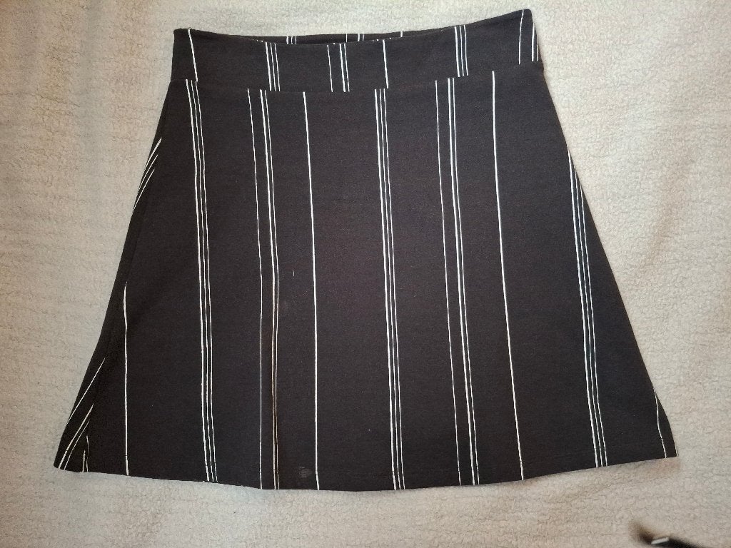 Verschillende rokken Lola Liza - per stuk, Vêtements | Femmes, Jupes, Comme neuf, Taille 38/40 (M), Autres couleurs, Au-dessus du genou