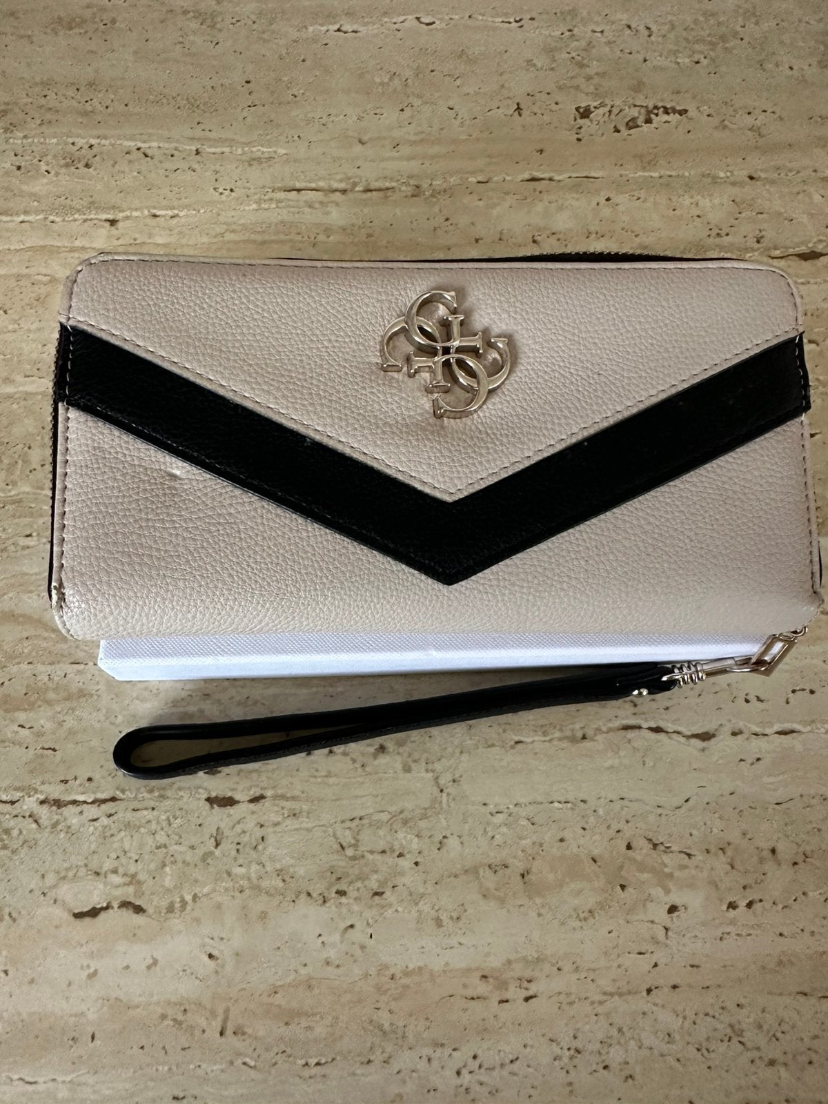 Guess portemonnee, Handtassen en Accessoires, Portemonnees, Ophalen, Zo goed als nieuw, Guess