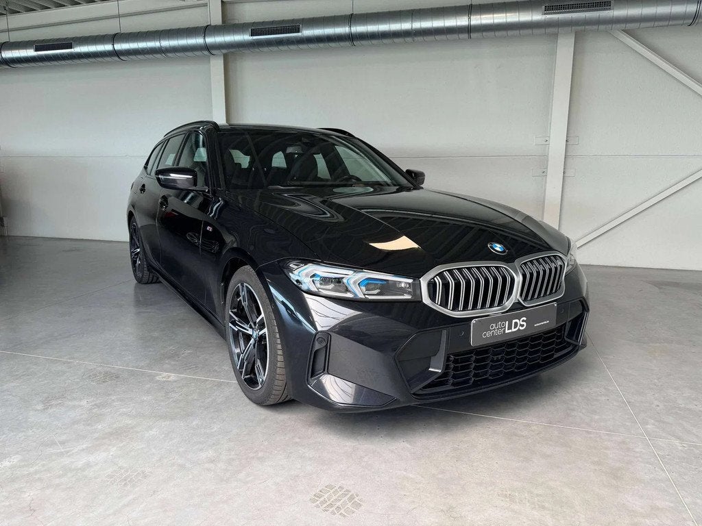 BMW 3 Serie 318 Touring 318iA - M-Pakket - LED - HUD - HIFI, Auto's, Automaat, 1998 cc, Gebruikt, Euro 6