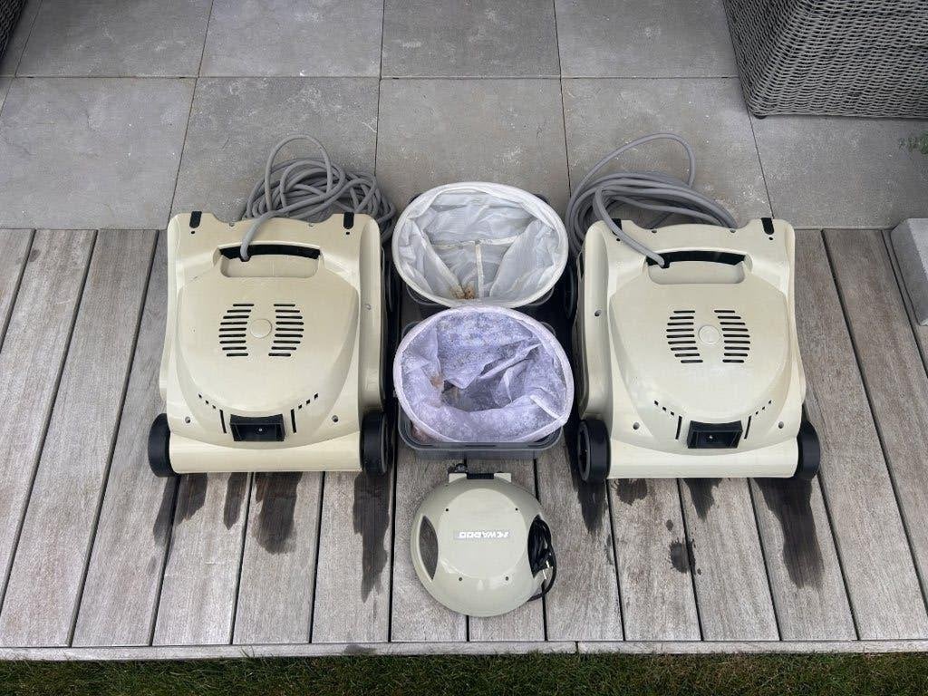 Lot de 2 robots de piscine KWADOO + 1 transformateur, Jardin & Terrasse, Accessoires de piscine, Utilisé, Enlèvement ou Envoi