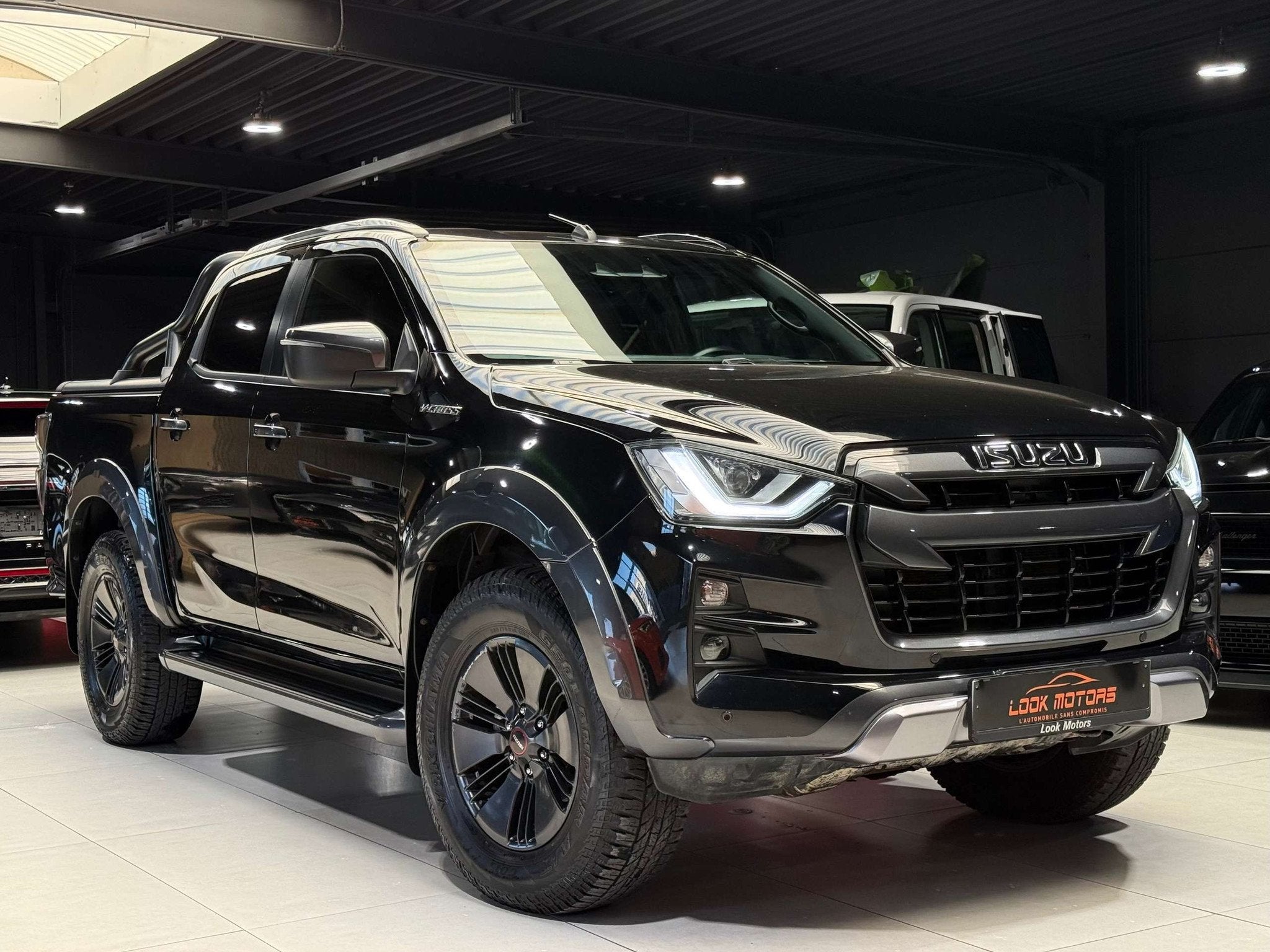 Isuzu D-max 1.9 Turbo D 4WD V-Cross 120KW BOITE AUTO UTILITA, Auto's, Automaat, 4 deurs, Gebruikt, 4 cilinders