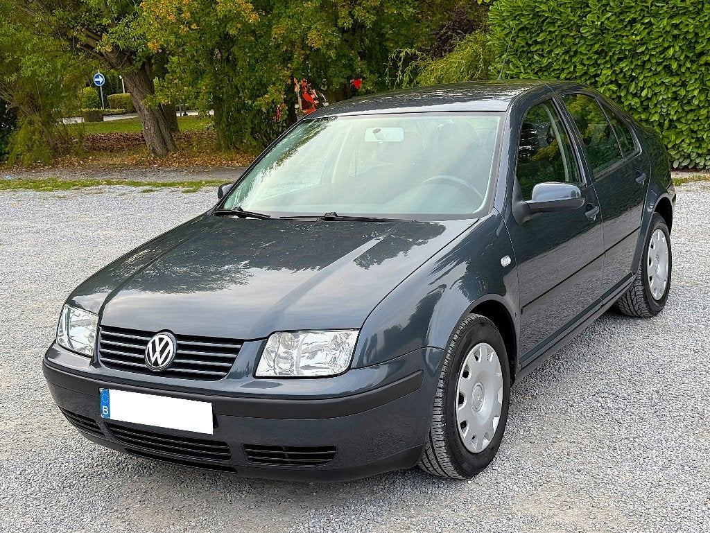 Volkswagen Bora 1.6i 1e eigenaar Keuring Ok Zeer schoon !, Auto's, Voorwielaandrijving, Stof, Bora, 4 cilinders