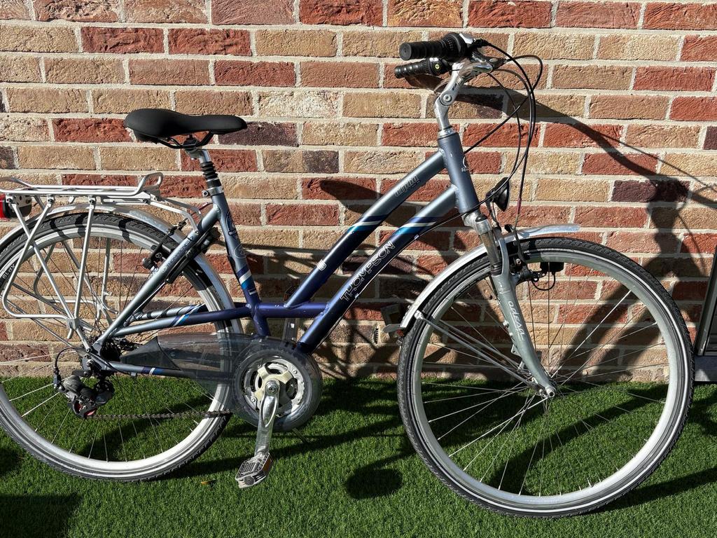 Thompson city damesfiets, Fietsen en Brommers, Ophalen, Zo goed als nieuw