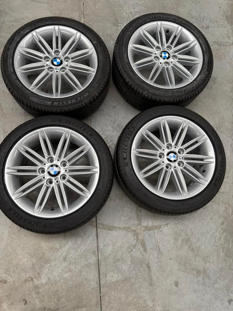 BMW M 207 PULGADAS, Ophalen, Band(en)