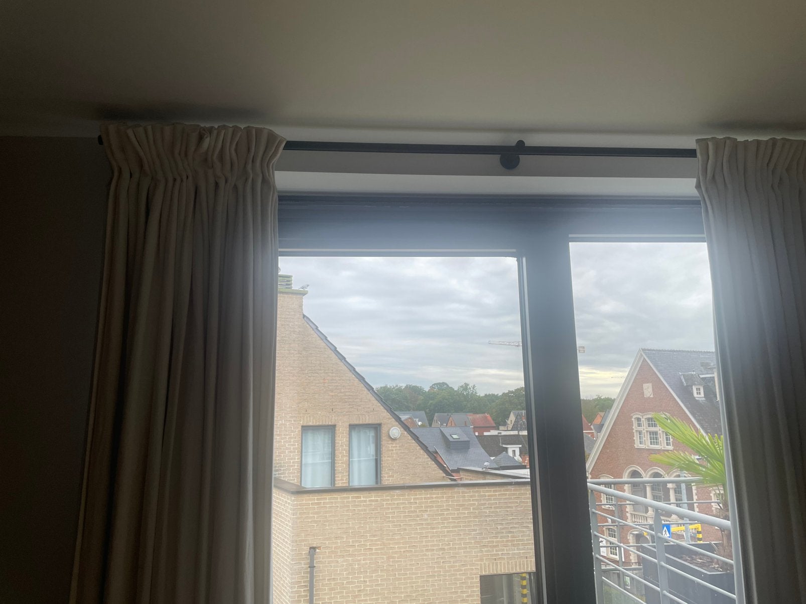 Zwarte aluminium gordijnrails, Ophalen, Zo goed als nieuw, Zwart, Metaal
