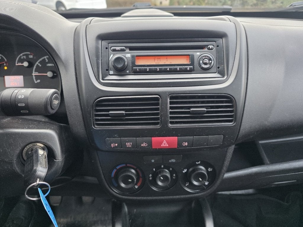 Opel Combo (Stock ID 01368) — 16