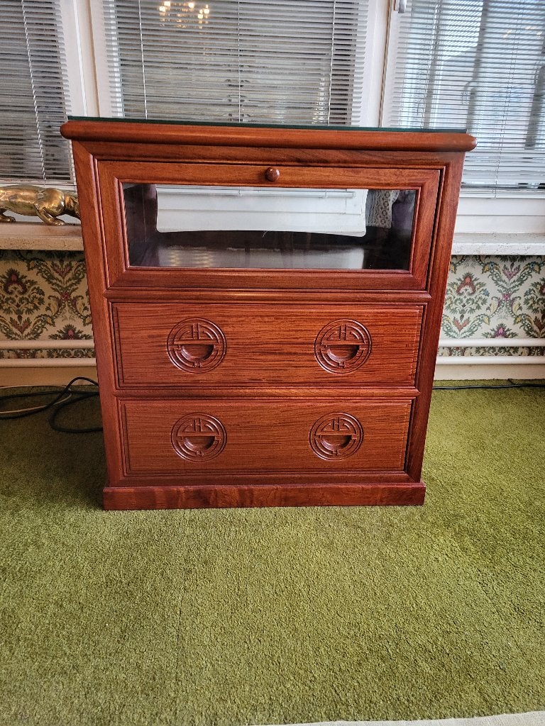 Kastje in Chinese stijl met ronde ornamenten op de laden, Ophalen, Gebruikt
