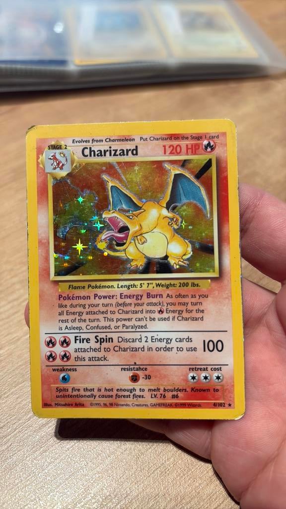 Charizard base set, Ophalen of Verzenden, Gebruikt, Losse kaart