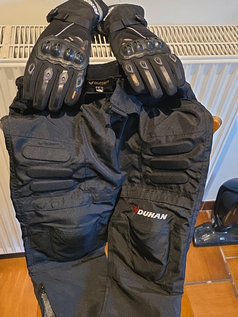 Pantalon de moto + gants taille L, Enlèvement ou Envoi, Neuf, sans ticket, Autres types