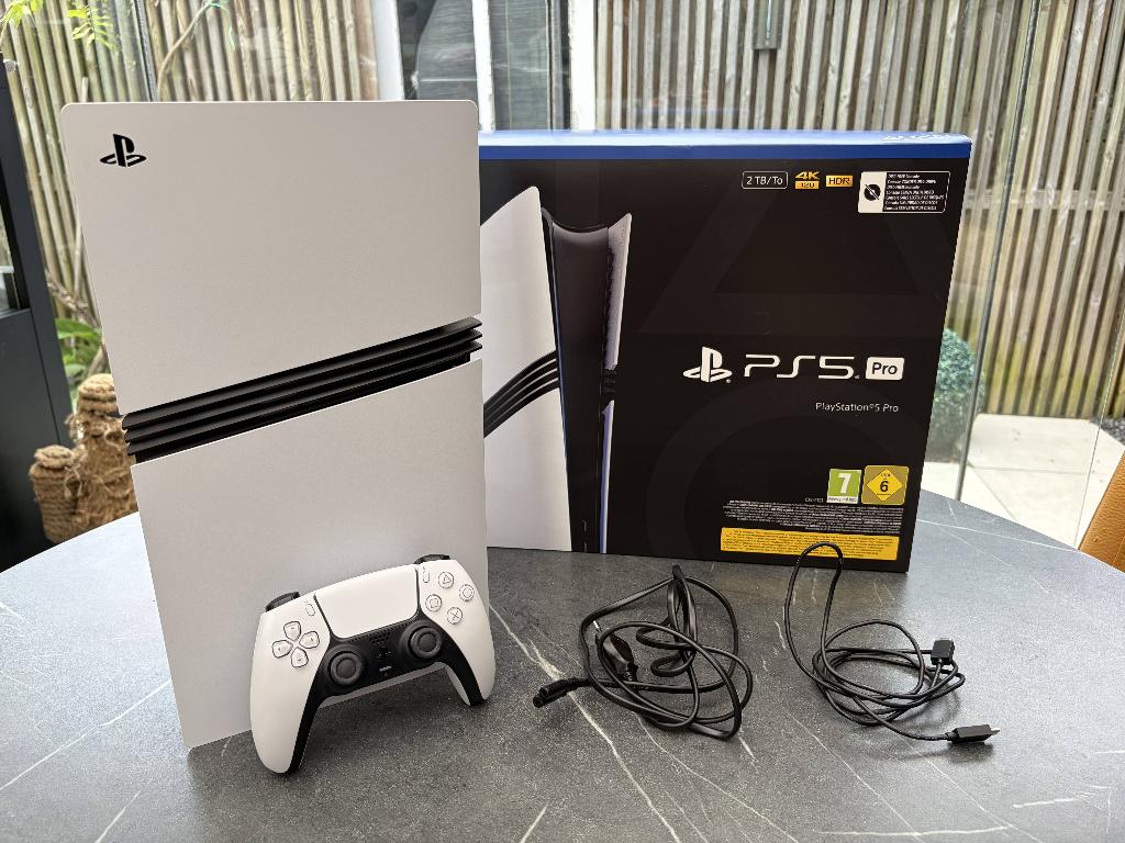 PlayStation 5 Pro | Nouveau (2 mois), Enlèvement, Neuf, Playstation 5 Digital