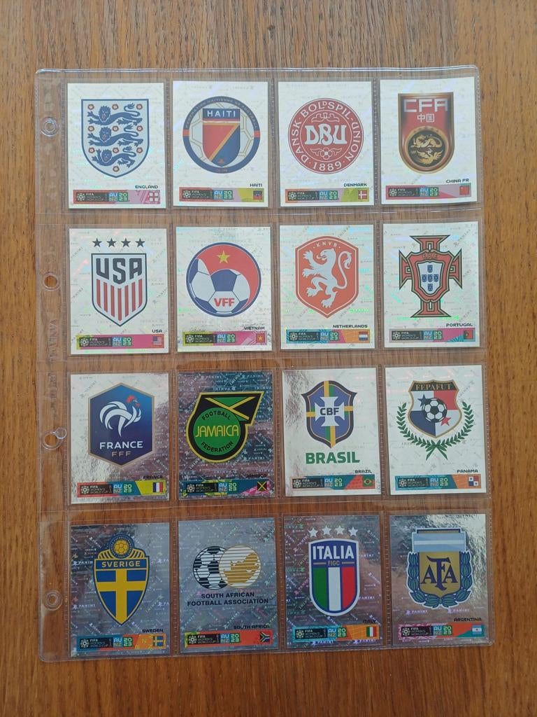 Panini World Cup Women 2023 complete set badges, Verzenden