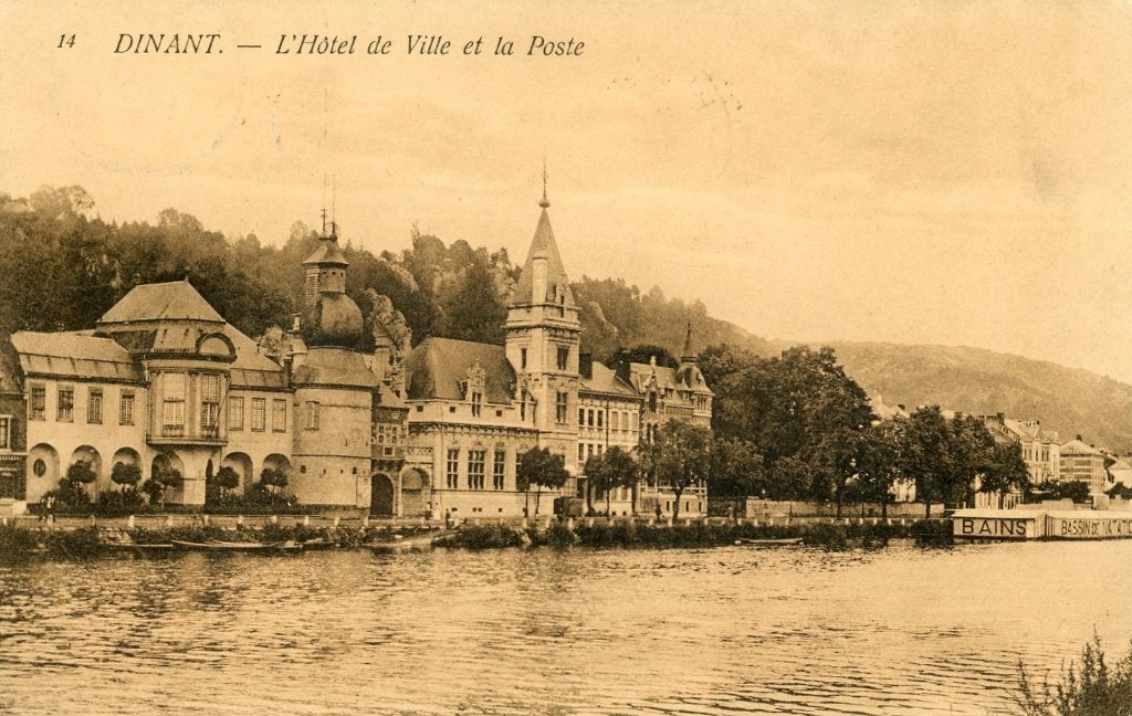 Carte postale - Hôtel de ville de Dinant - 1911, Envoi