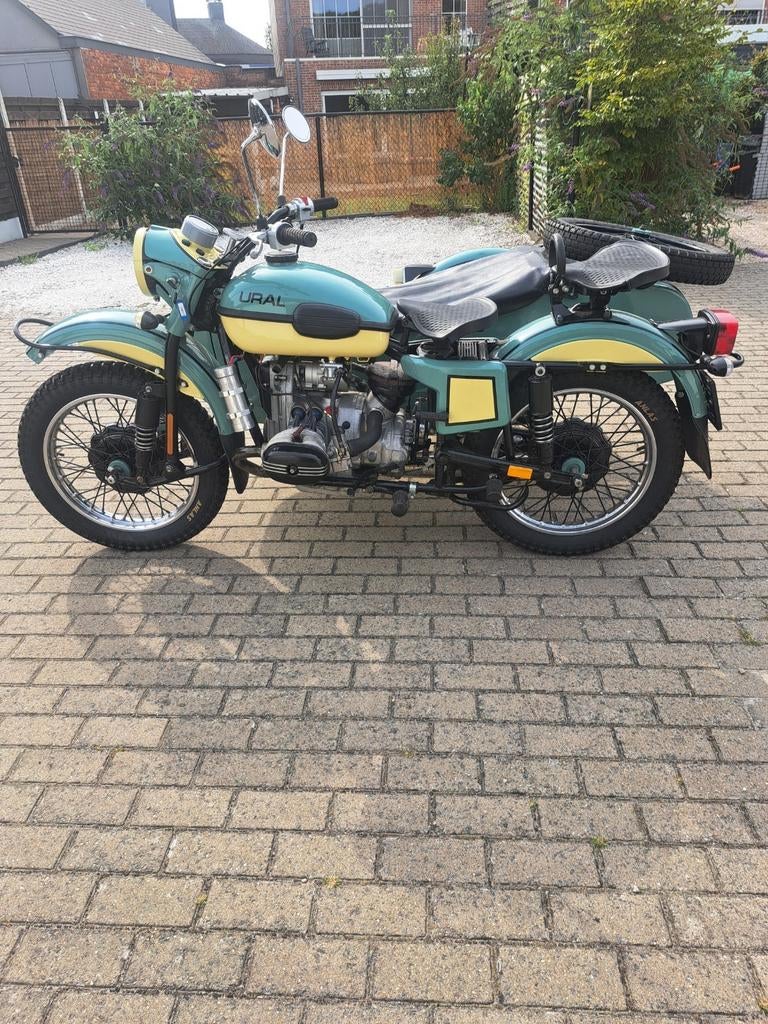 Motocyclette Ural Side Car
