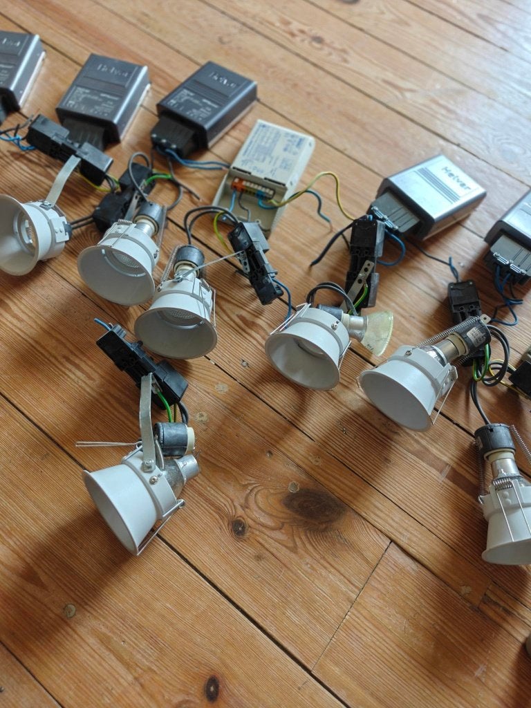 Lot éclairage pro : spots orientables +  ballast, Maison & Meubles, Lampes | Spots, Utilisé, Spot encastrable ou Spot mural, Encastré(e)