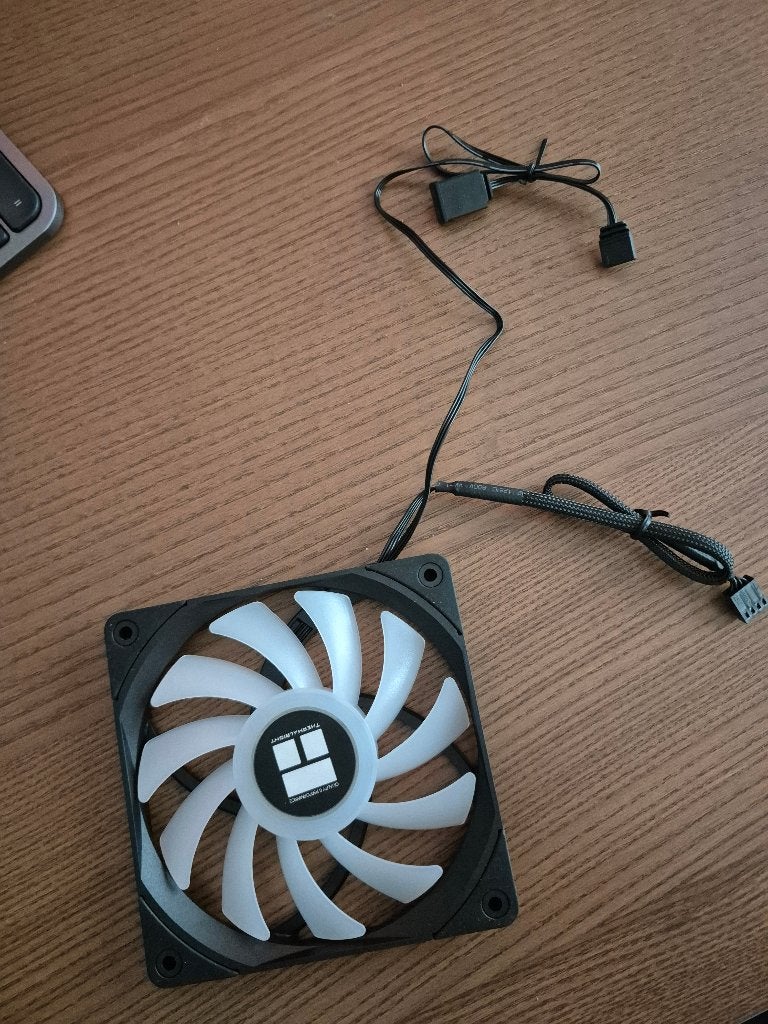 2x Thermalright argb cpu koeler 120x15 (slim), Computers en Software, Ophalen of Verzenden, Zo goed als nieuw, Luchtkoeling