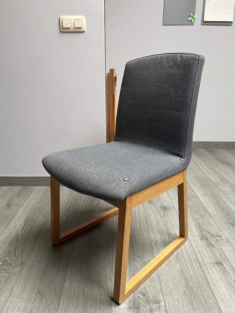 4 eetkamerstoelen KARLHUGO - IKEA, Ophalen, Zo goed als nieuw, Vier, Stof
