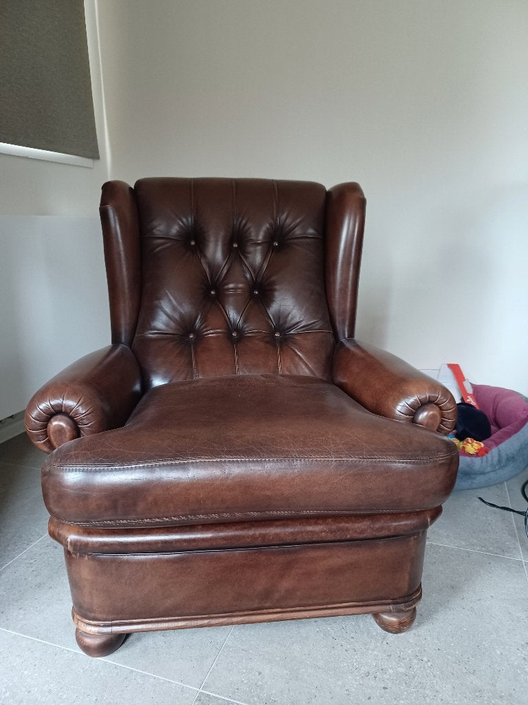 set van 2 Chesterfield oorfauteuils (vintage), Ophalen