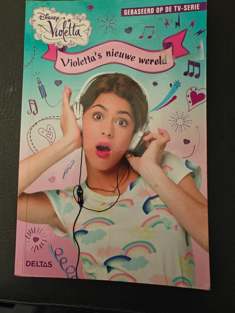 Violetta deel 1: violetta's nieuwe wereld, Ophalen of Verzenden