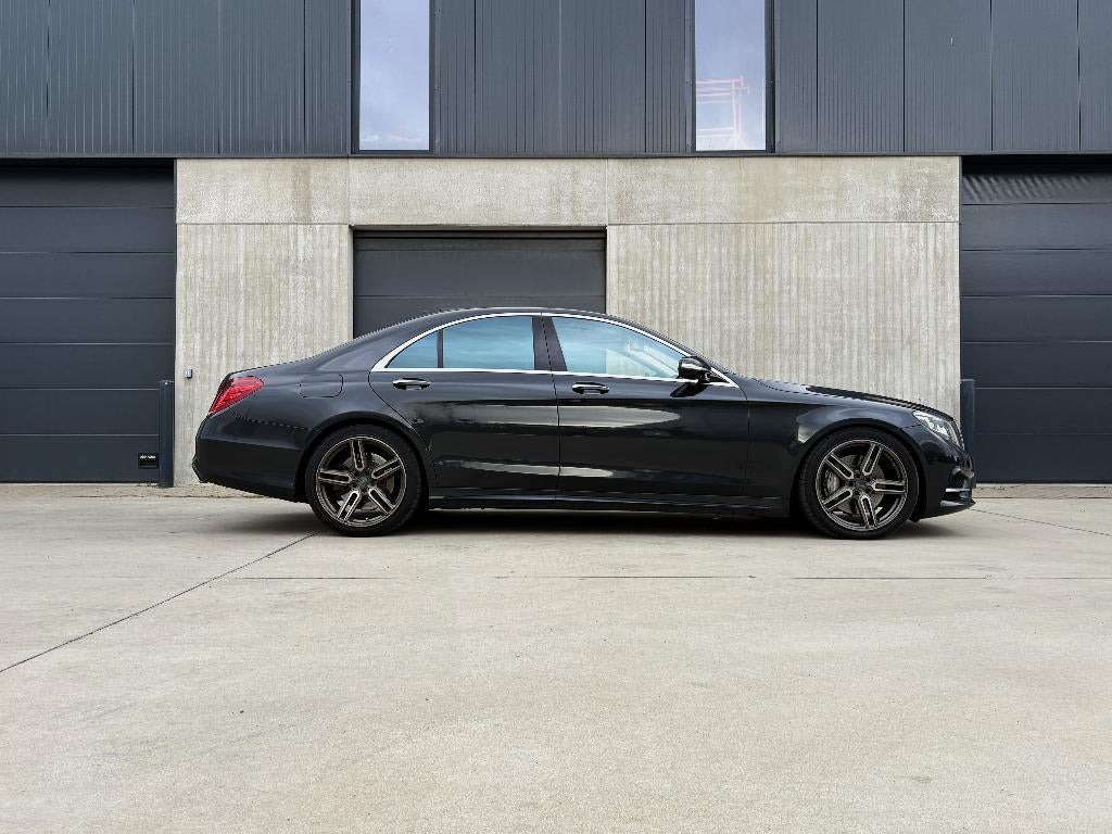 Mercedes S500 AMG 4matic Top of the line V8 luxecruiser, Auto's, Mercedes-Benz, Zwart, Leder, Bedrijf, Vierwielaandrijving