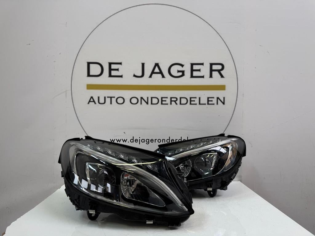 ENSEMBLE DE PHARES MERCEDES CLASSE C W205 A2059063703 A20590, Mercedes-Benz AG, Mercedes-Benz, Utilisé, Mercedesstrasse 120
70372  Stuttgart, DE