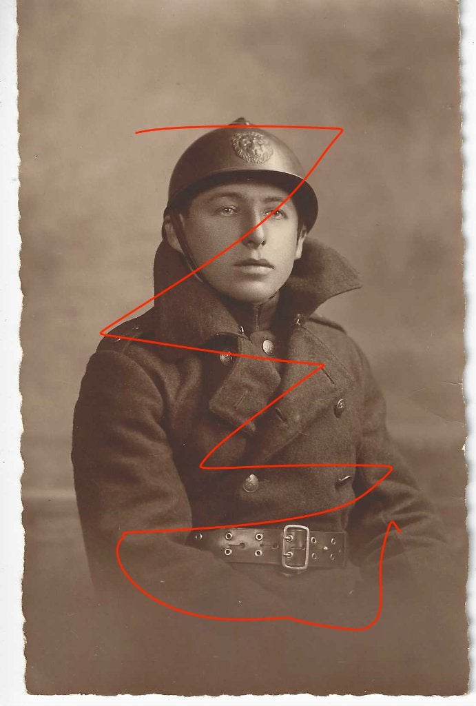 Belgische soldaat met helm Foto 18 5 39 - Delvigne Tournai, Verzamelen, Verzenden