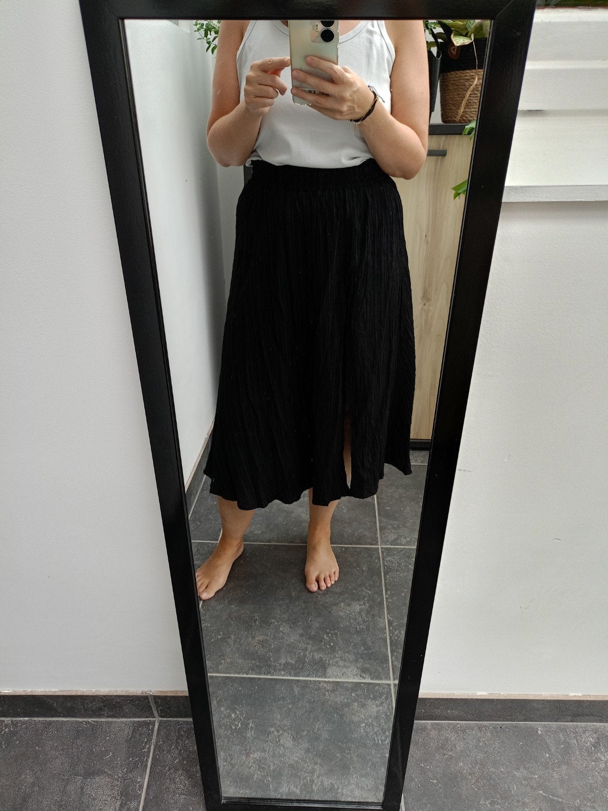 zwarte midirok met zijsplit - 38, Kleding | Dames, Rokken, Maat 38/40 (M), Zwart, Nieuw, Ophalen of Verzenden