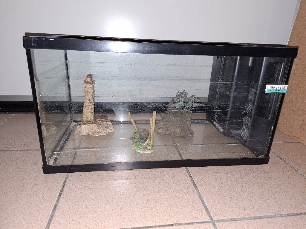 Aquarium 50L met verlichting en ornamenten, Ophalen, Inclusief deksel, Gebruikt, Leeg aquarium