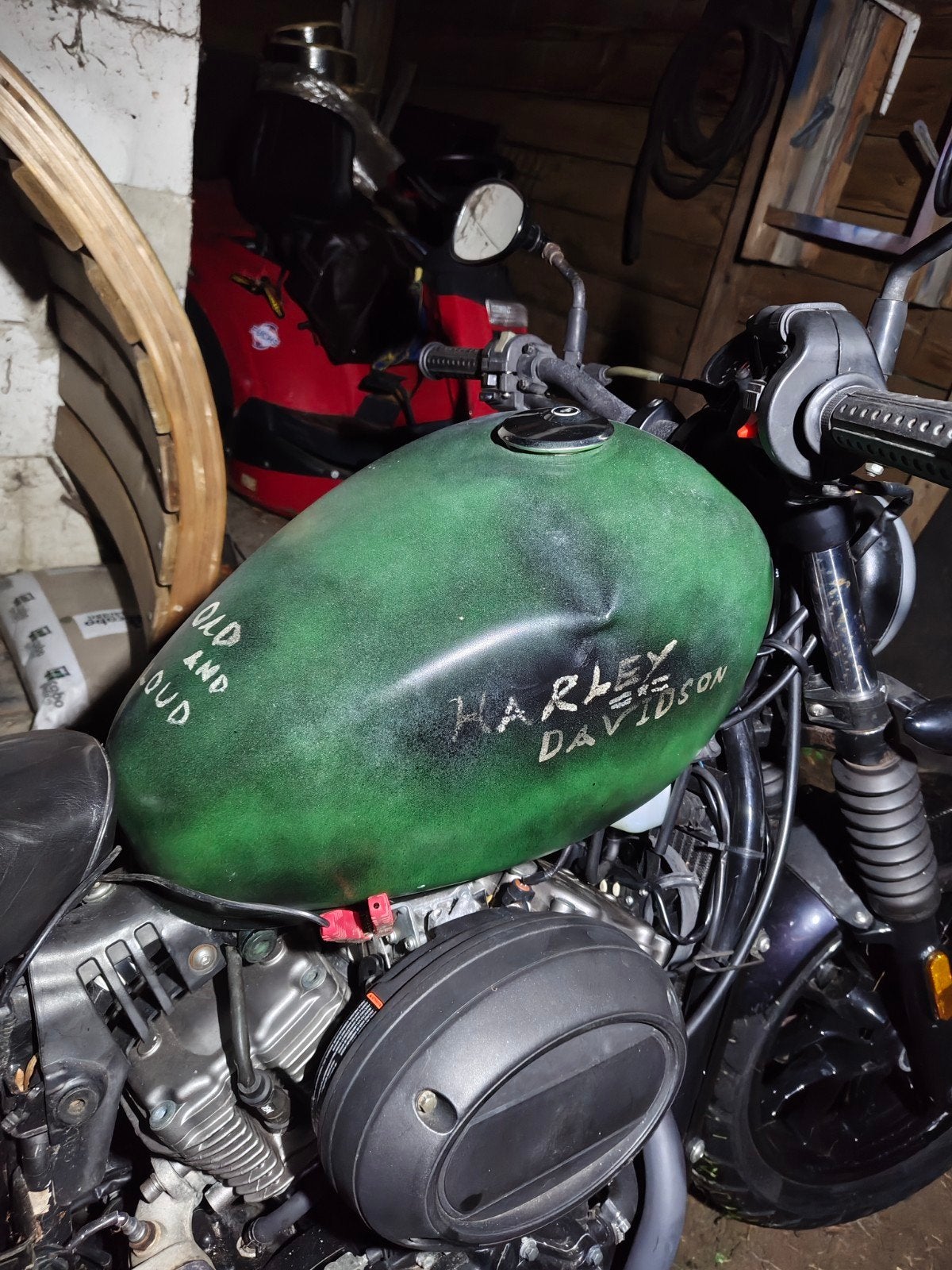 Hyosung aquila 125 bobber  a1 staat zwaar in de weg, Motoren, 2 cilinders, Chopper, Gebruikt, Particulier