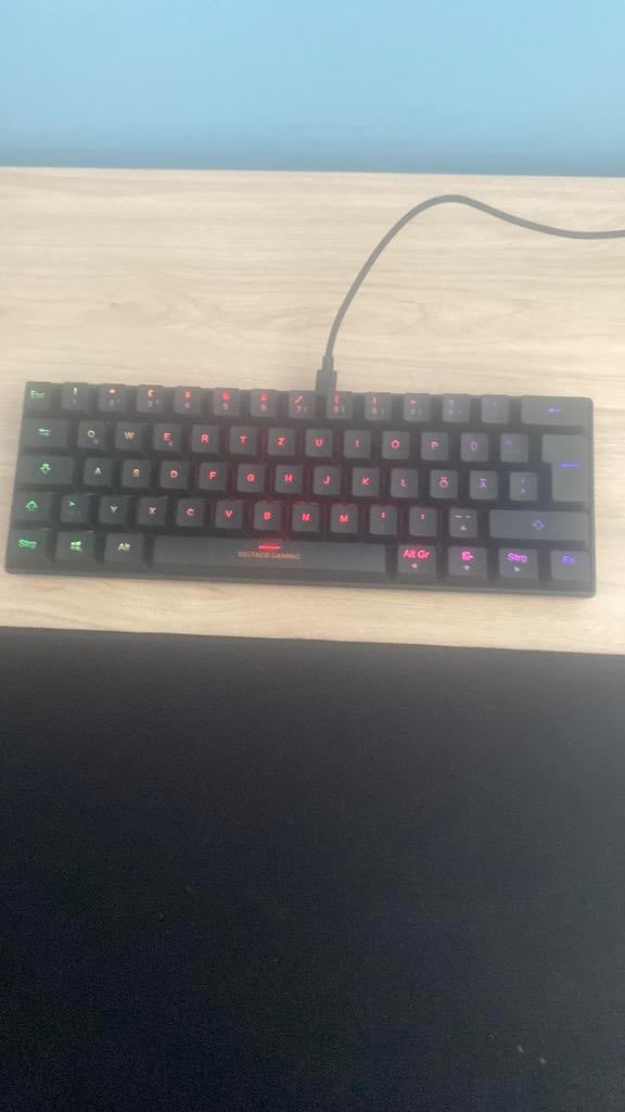 Gaming toetsenbord mechanisch red switches, Computers en Software, Ophalen, Zo goed als nieuw, Bedraad, Gaming toetsenbord