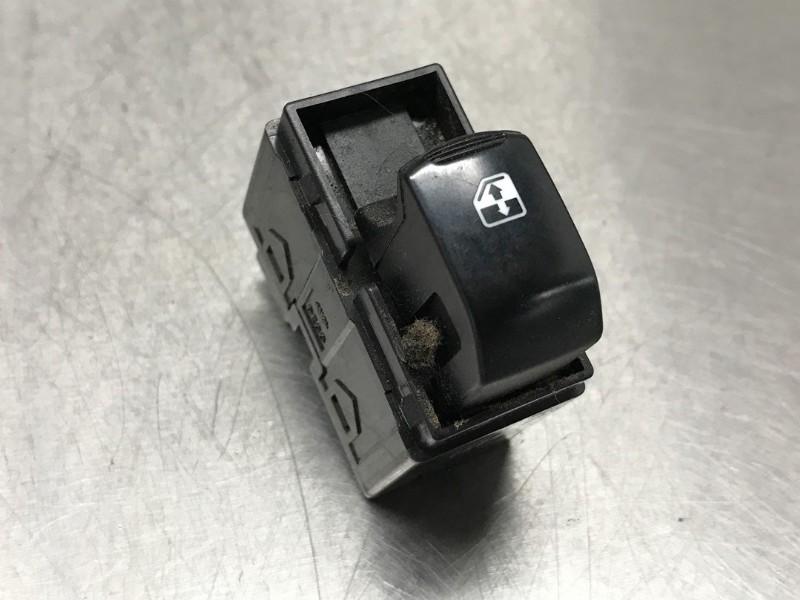 COMMUTATEUR VITRES ELECTRIQUES Rexton (|96190777|), Utilisé, SsangYong