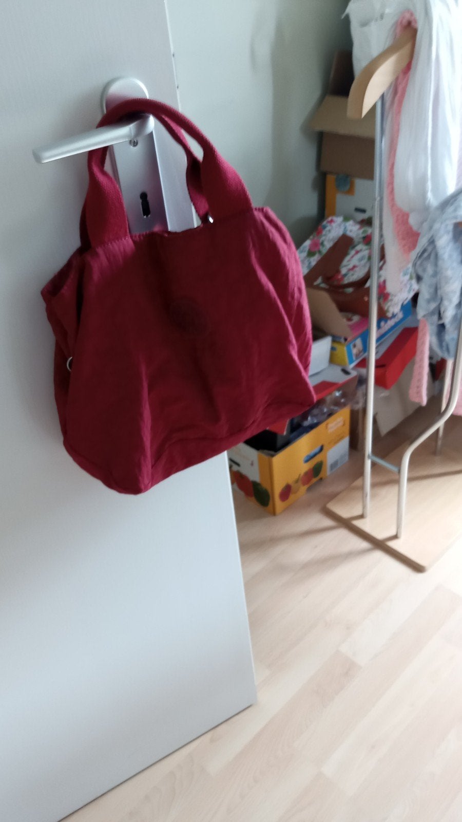 Av sac kipling rouge 5€, Bijoux, Sacs & Beauté, Sacs | Sacs à bandoulière, Enlèvement ou Envoi, Comme neuf, Rouge, Kipling