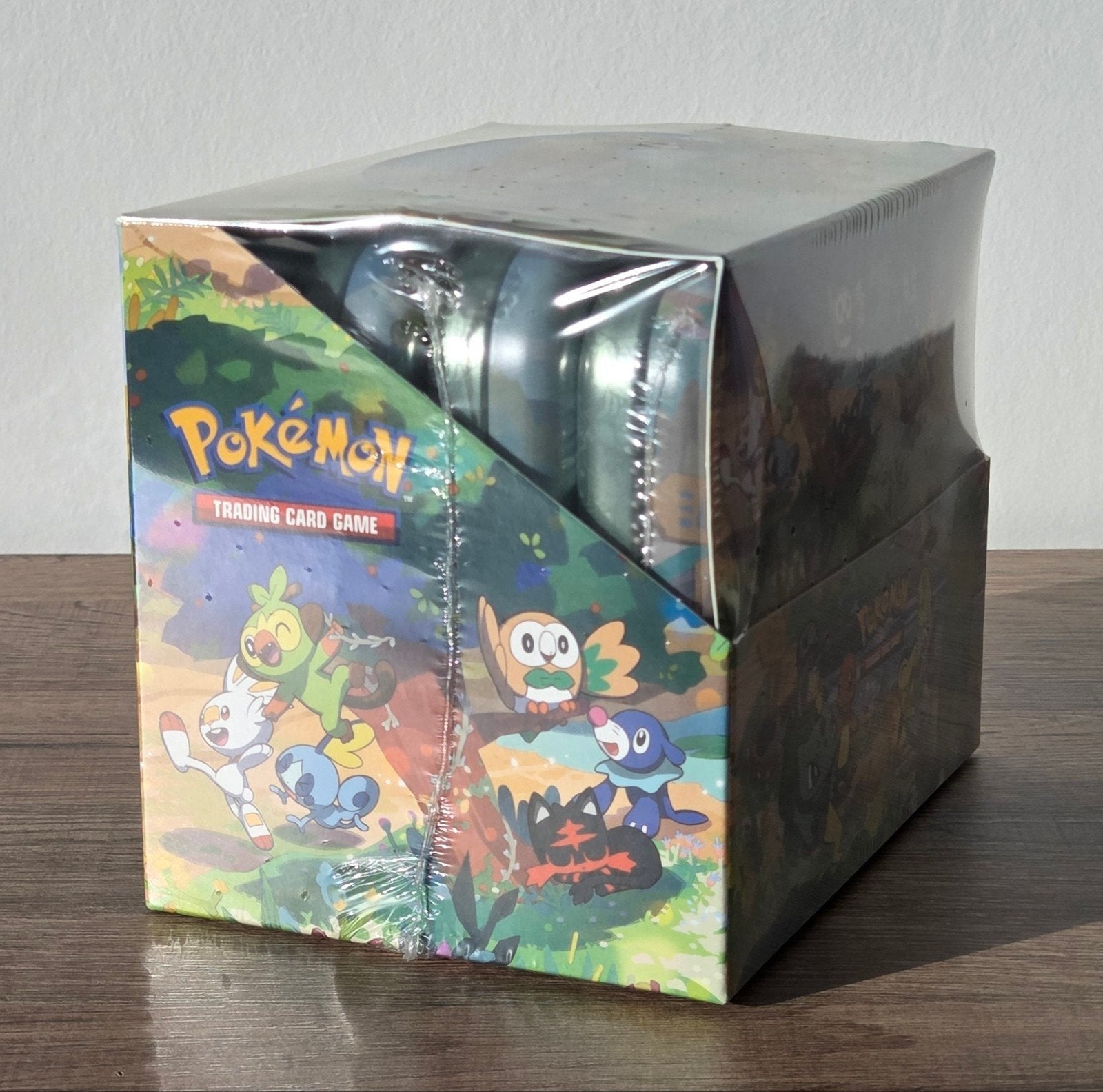 Pokémon - Celebrations Mini Tins: 8-Tin Display Box, Ophalen of Verzenden, Nieuw, Boosterbox, Foil