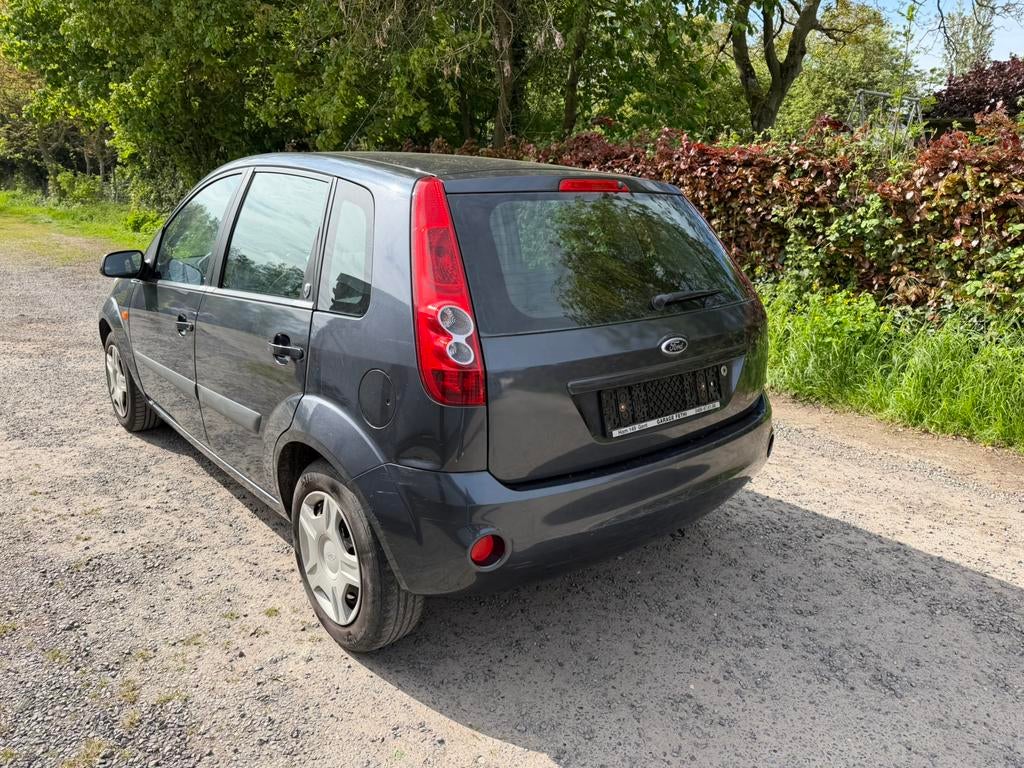 Ford Fiesta 1.4 diesel 50 Kw,Bj 2006,Airco, 5 deurs, Voorwielaandrijving, Stof, Blauw, Bedrijf