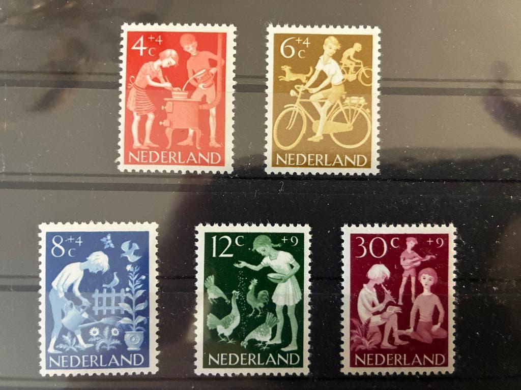 NEDERLAND NVPH 779/83 XX POSTFRIS CW 5€, Timbres & Monnaies, Timbres | Pays-Bas, Envoi, Après 1940, Non oblitéré