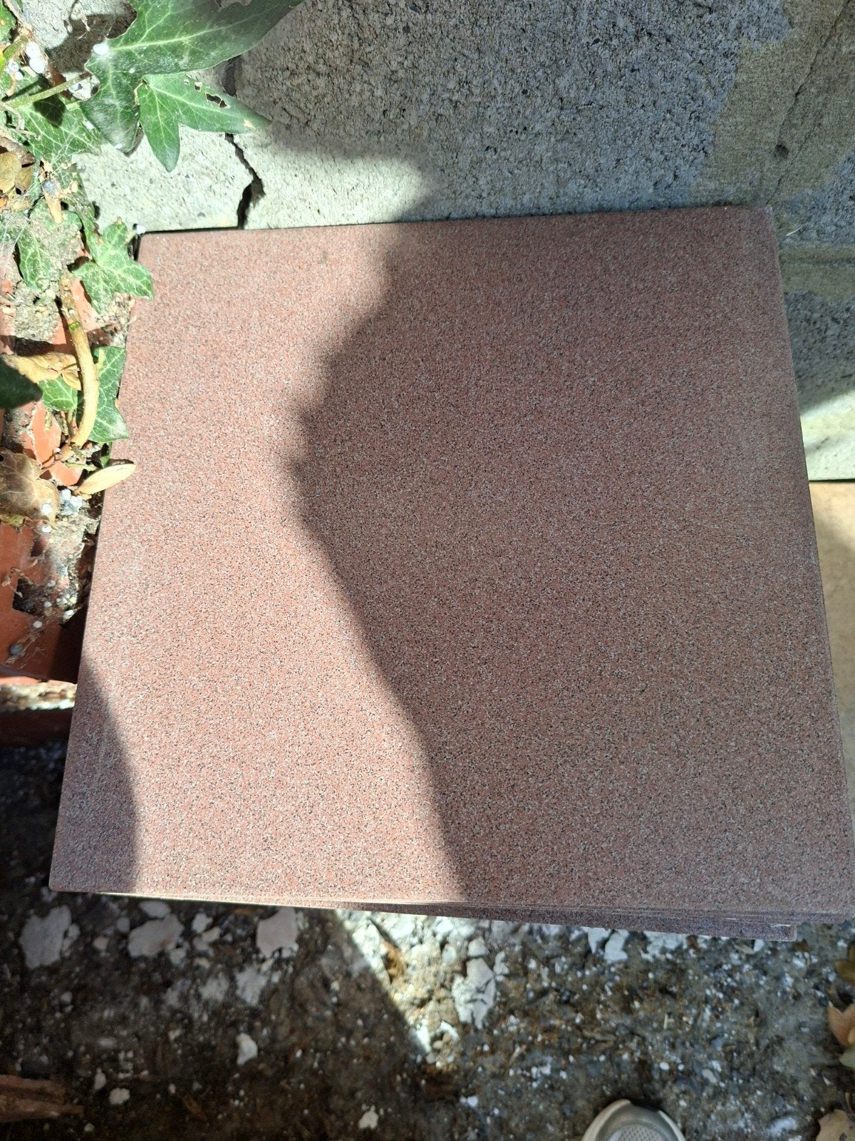 fond de carrelages 5,40m2, 2,88m2 et 2,61m2, Enlèvement