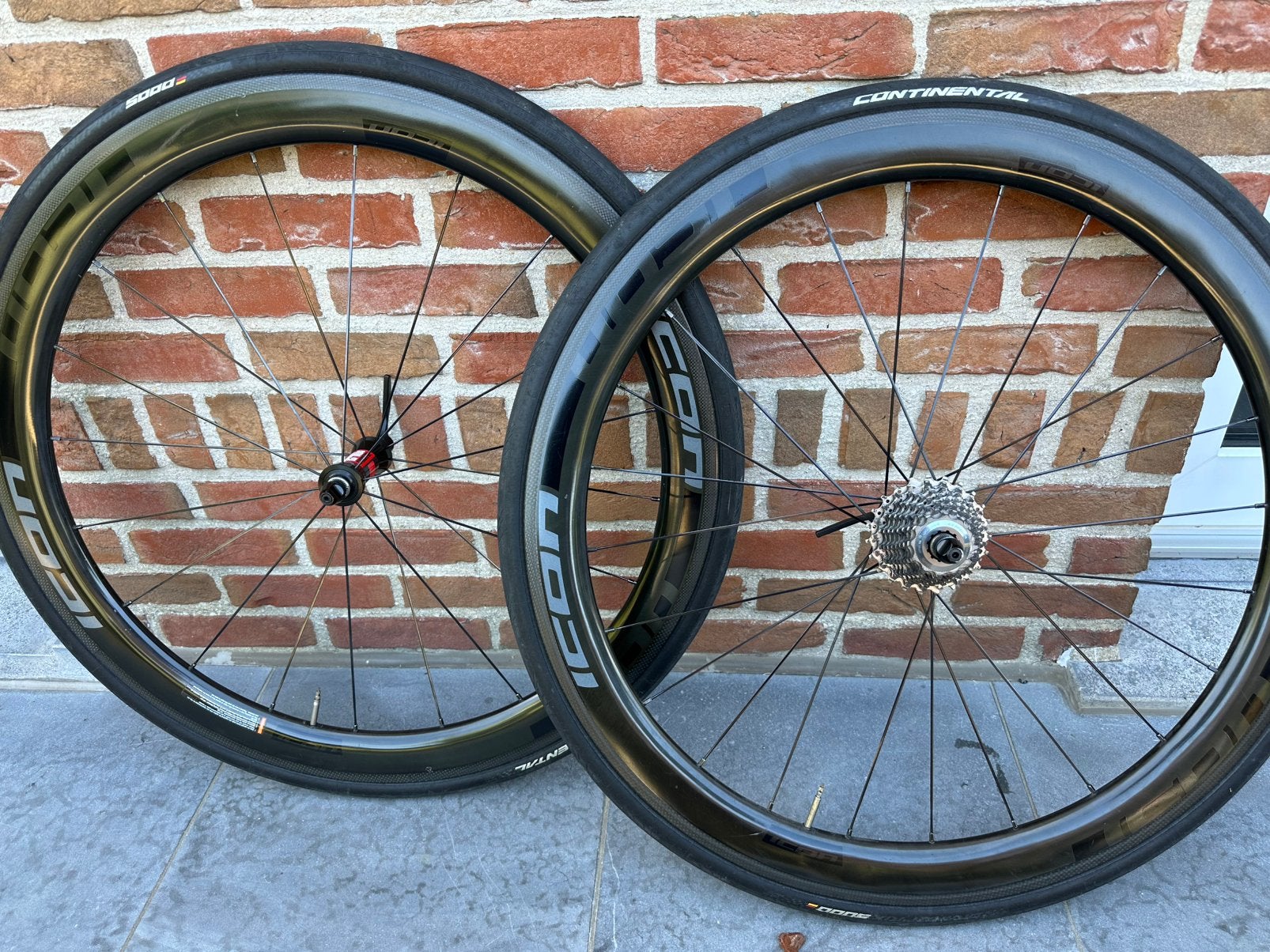 Icon wielen tubeles, Fietsen en Brommers, Ophalen, Zo goed als nieuw