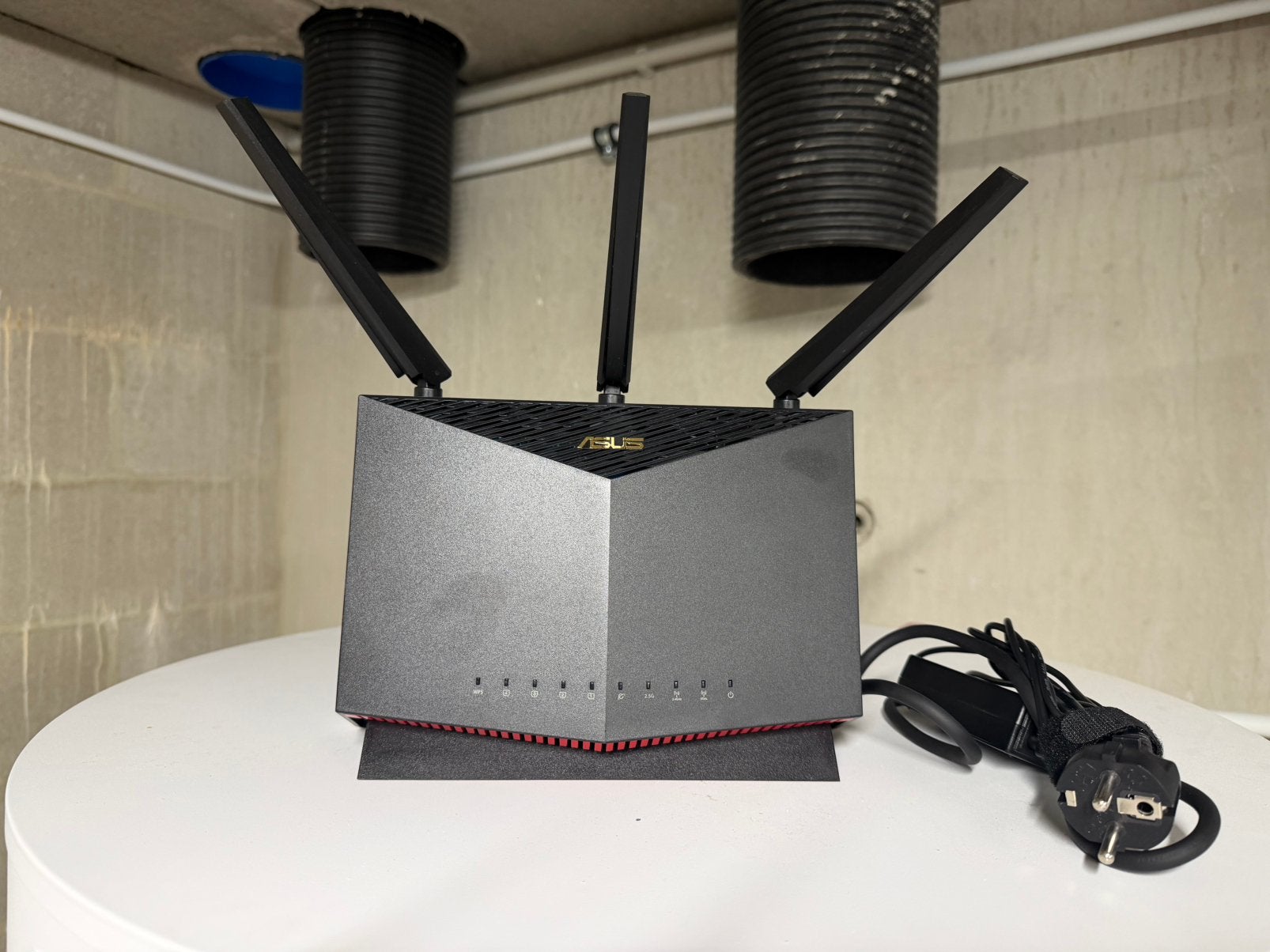 Snelle wifi Router/Modem ASUS RT-AX86U, Ophalen of Verzenden, Zo goed als nieuw, Router