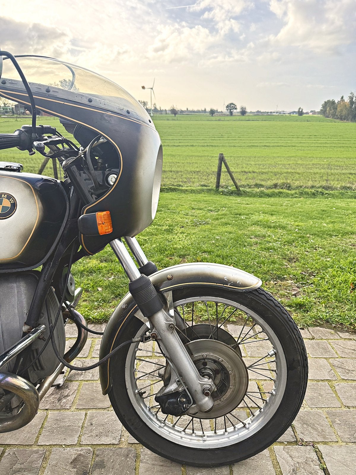 BMW R90S – 1974 – Silver Smoke – €4.950, 2 cilinders, 900 cc, Minimaal motorrijbewijs A1, Sport