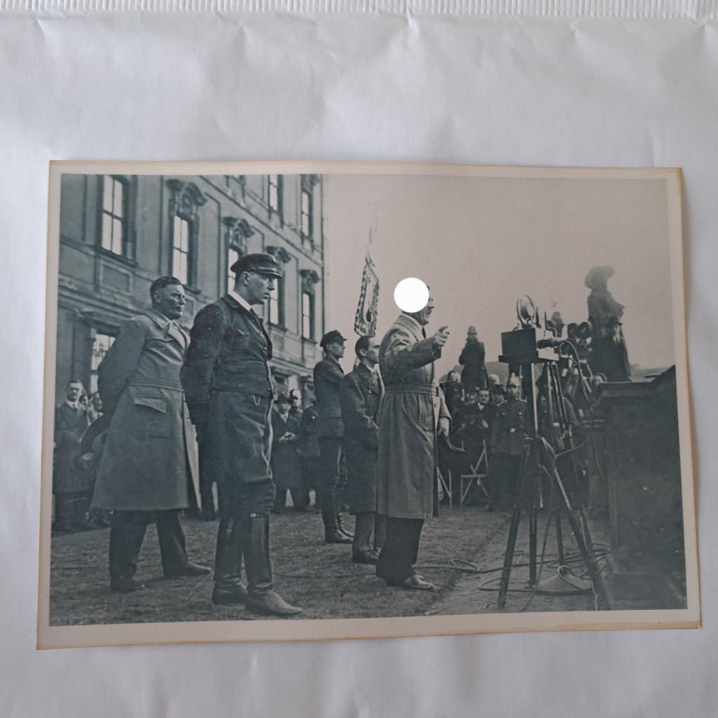 Photo de presse historique Adolf Hitler — Berlin Lustgarten, Collections, Enlèvement ou Envoi